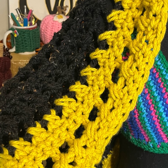 SOLD - Crocheted Cropped shrug Black & Yellow chunky Steelers Football - Picture 12 of 13
